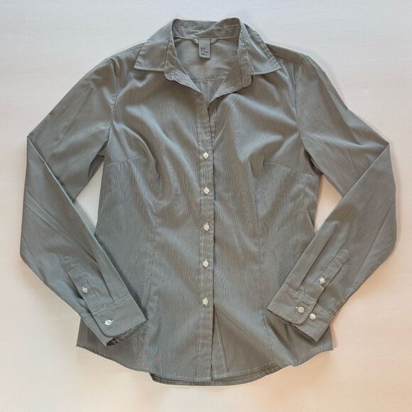 H&M Tops - H&M Women's Grey Button Down Dress
Shirt Size 8